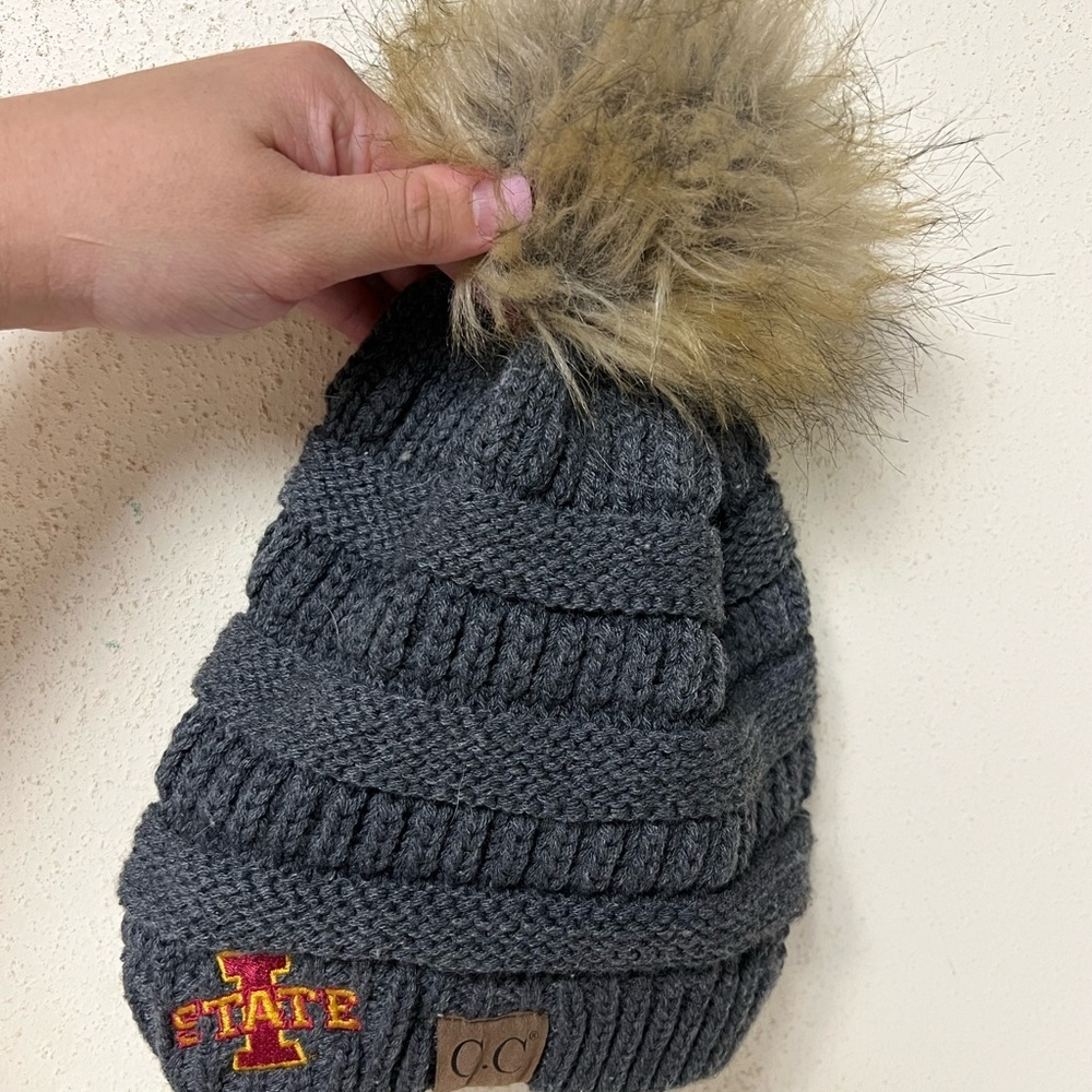 C.C Gray Knit Pom-Pom Beanie